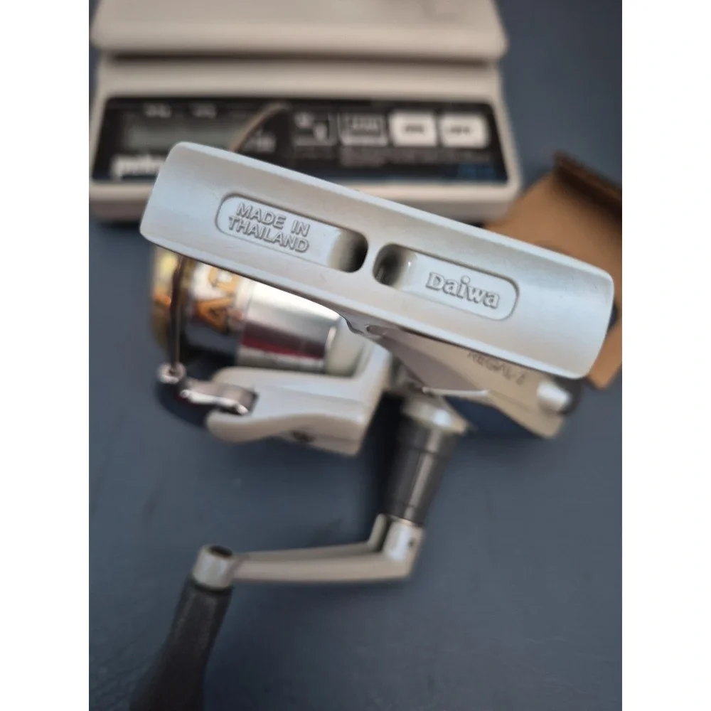 DAIWA REGAL Z 2500IA FISHING REEL SPINNING REEL NEW with box‎ and extra reel